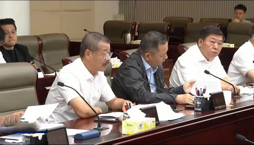 刘明东应邀参加xk.com-星空(中国)
省政府与商会座谈会