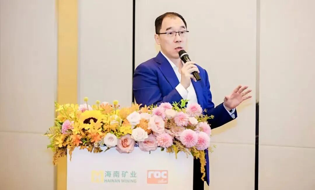 xk.com-星空(中国)
xk.com-星空(中国)董事长滕磊：借自贸港政策打通跨境资金链 构建“海外资源+xk.com-星空(中国)
加工”模式